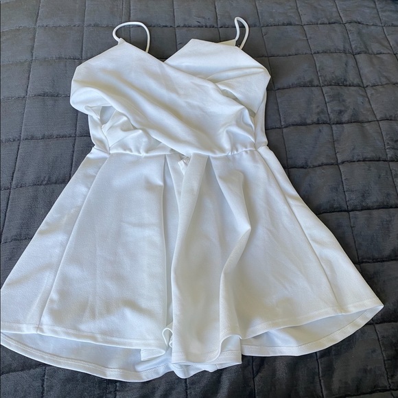 Ivory romper. - Picture 6 of 7